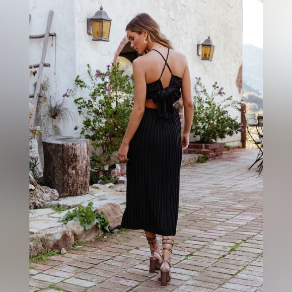 VICI HOLLYWOOD MIDI BLACK DRESS — Small - Picture 3 of 5